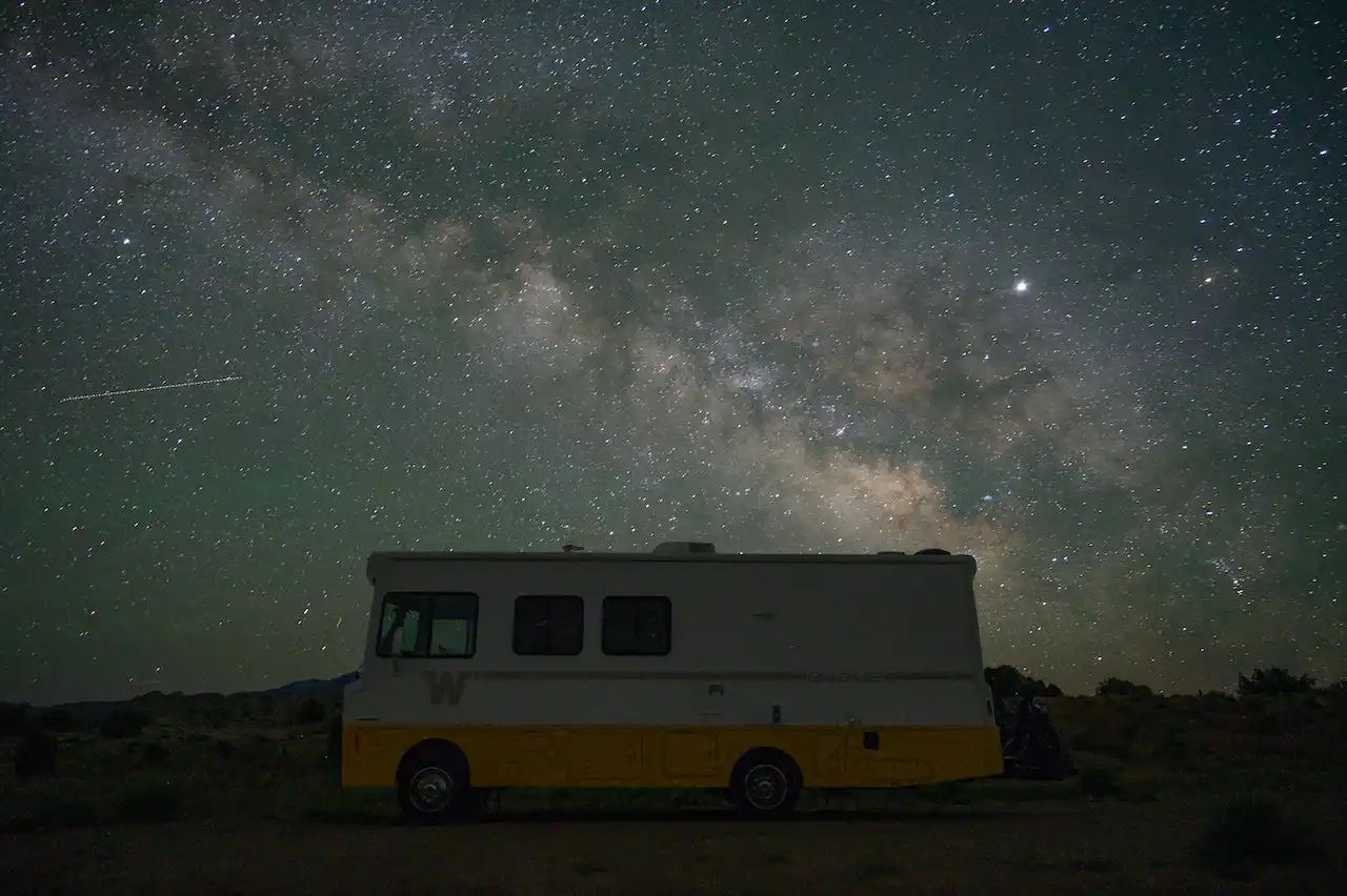 shooting star with van at foreground